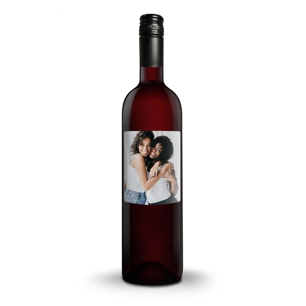37201600 Wine with personalised label - Belvy rood [1]